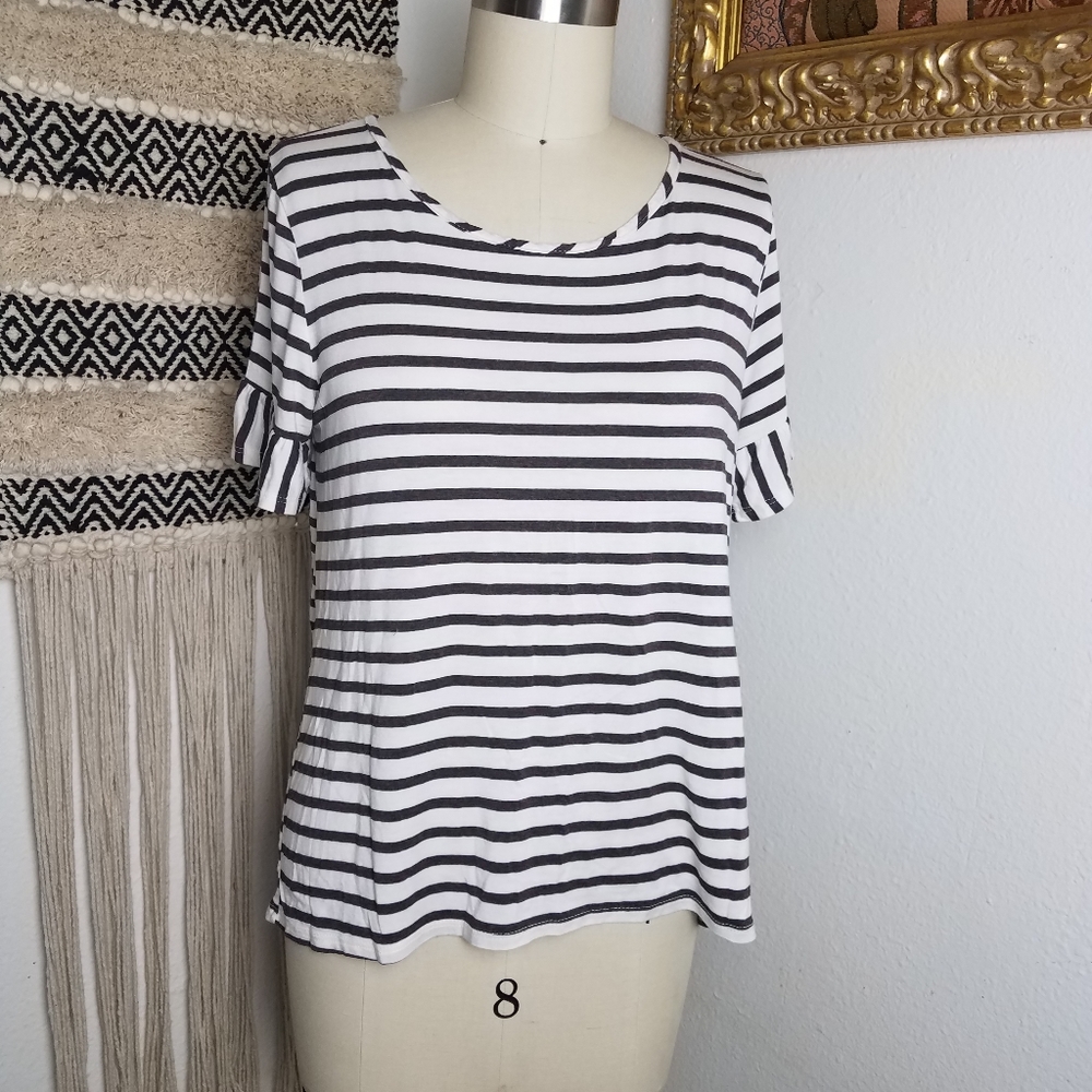 🍓3/$15 Green Envelope Stripe Ruffle Sleeve Top